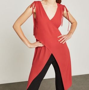 BCBGMAXAZRIA Criss cross red drape top